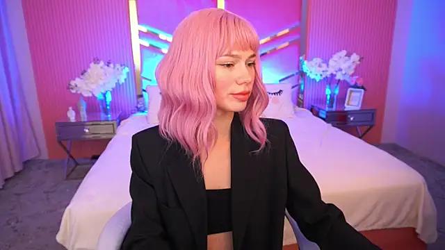 Snapshot of ShyySiren chatting on 09-19-25, 06:26 ShyySiren online show from 09-19-25, 06:26