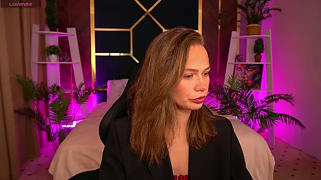 Snapshot of ShyySiren chatting on 10-24-25, 01:51 ShyySiren online show from 10-24-25, 01:51