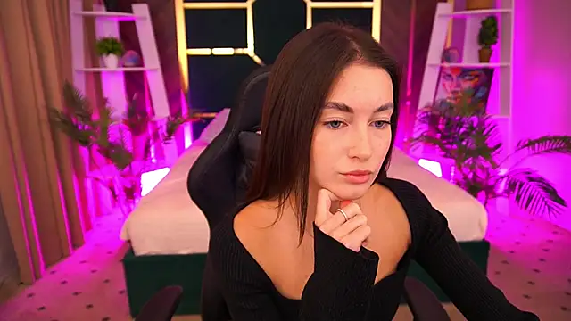 Snapshot of CherryyLulu chatting on 10-08-25, 08:12 CherryyLulu online show from 10-08-25, 08:12