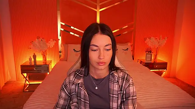 Snapshot of CherryyLulu chatting on 10-13-25, 07:30 CherryyLulu online show from 10-13-25, 07:30