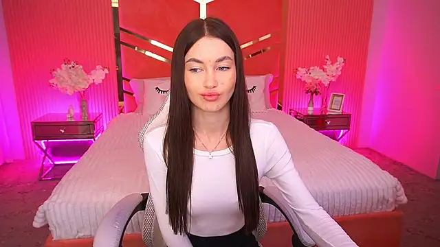 Snapshot of CherryyLulu chatting on 11-14-25, 08:57 CherryyLulu online show from 11-14-25, 08:57