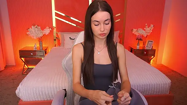 Snapshot of CherryyLulu chatting on 11-19-25, 08:25 CherryyLulu online show from 11-19-25, 08:25