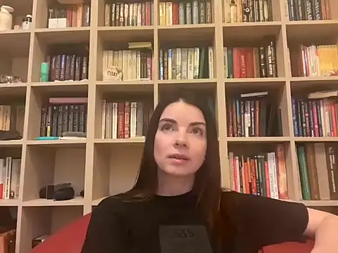 Snapshot of Venirah chatting on 10-24-25, 06:48 Venirah online show from 10-24-25, 06:48