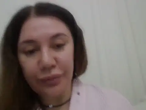 Snapshot of Lomivah chatting on 10-29-25, 07:59 Lomivah online show from 10-29-25, 07:59