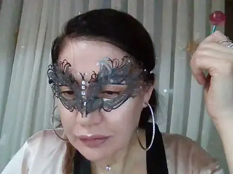 Snapshot of Lomivah chatting on 11-08-25, 05:12 Lomivah online show from 11-08-25, 05:12