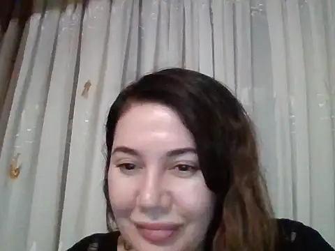 Snapshot of Lomivah chatting on 11-20-25, 06:40 Lomivah online show from 11-20-25, 06:40