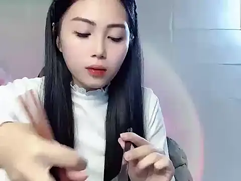 Lyly4757 online show from 11-19-25, 02:17