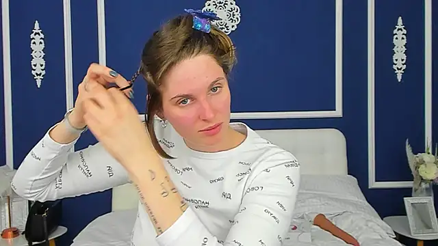 Snapshot of SabrinaRayX chatting on 10-22-25, 12:38 SabrinaRayX online show from 10-22-25, 12:38