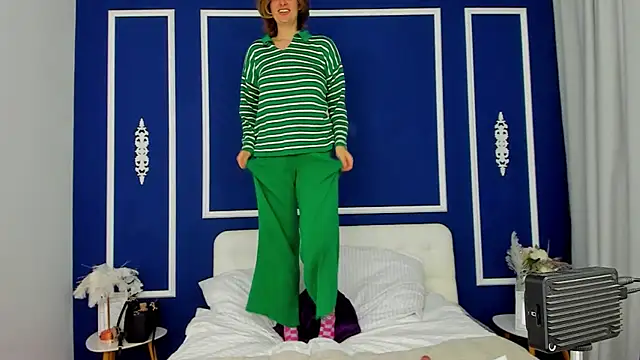 Snapshot of SabrinaRayX chatting on 10-27-25, 01:26 SabrinaRayX online show from 10-27-25, 01:26