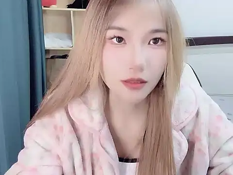 W-Sunflower online show from 11-25-25, 02:17