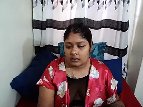 IndianBarbie00 online show from 10-04-25, 06:33