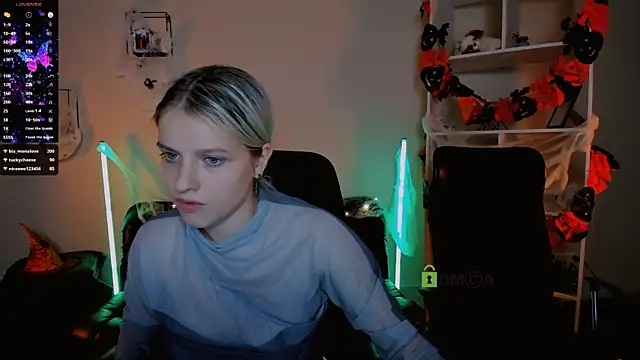 Snapshot of kaela_spell_ chatting on 10-20-25, 10:54 kaela spell online show from 10-20-25, 10:54