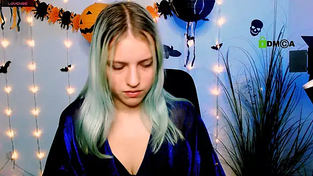 Snapshot of kaela_spell_ chatting on 10-28-25, 07:49 kaela spell online show from 10-28-25, 07:49