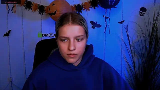 Snapshot of kaela_spell_ chatting on 10-30-25, 07:47 kaela spell online show from 10-30-25, 07:47