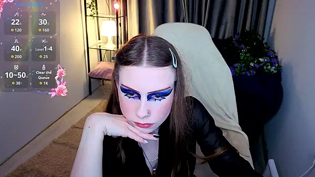 KarenSmitht online show from 12-20-25, 03:41