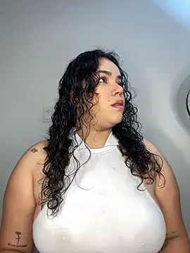 krisstenSantos online show from 10-27-25, 01:59