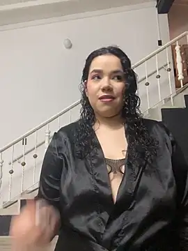 krisstenSantos online show from 11-28-25, 12:30