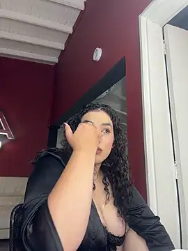 krisstenSantos online show from 02-05-26, 03:16