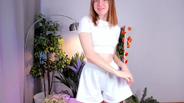 Pink Muse online show from 10-27-25, 01:48