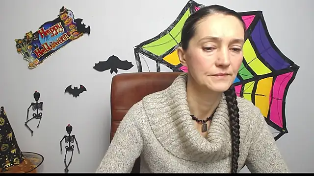 Snapshot of TayaFinch chatting on 11-03-25, 01:23 TayaFinch online show from 11-03-25, 01:23