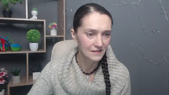 Snapshot of TayaFinch chatting on 11-11-25, 01:44 TayaFinch online show from 11-11-25, 01:44