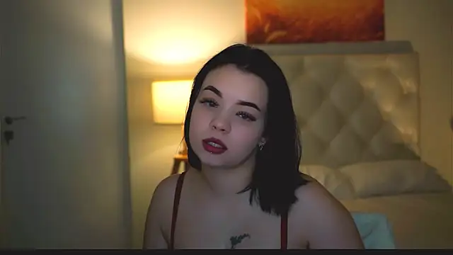 leslierowe  online show from 09-24-25, 04:54