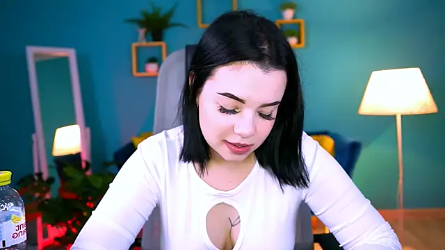 leslierowe  online show from 10-04-25, 08:07