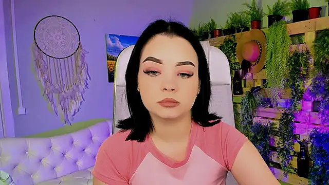 leslierowe  online show from 10-18-25, 04:41