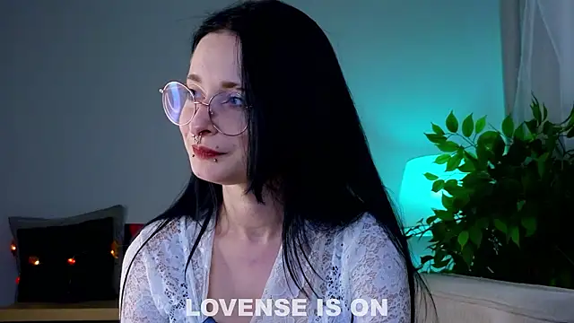 Snapshot of DarcyAspacio chatting on 03-08-26, 11:14 DarcyAspacio online show from 03-08-26, 11:14