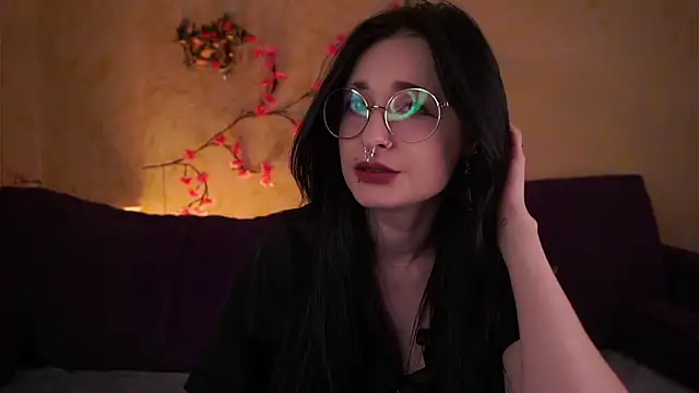 Snapshot of DarcyAspacio chatting on 03-20-26, 11:37 DarcyAspacio online show from 03-20-26, 11:37