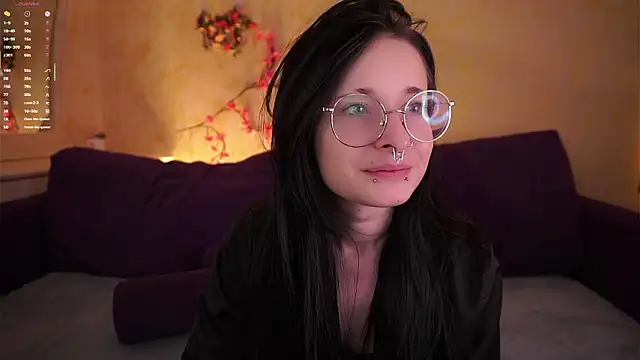 Snapshot of DarcyAspacio chatting on 03-27-26, 11:10 DarcyAspacio online show from 03-27-26, 11:10