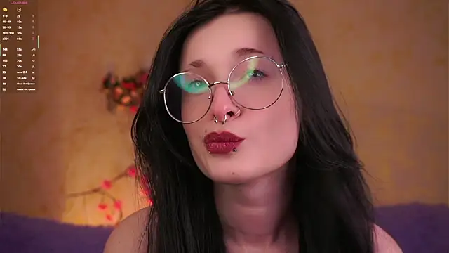 Snapshot of DarcyAspacio chatting on 04-06-26, 11:00 DarcyAspacio online show from 04-06-26, 11:00