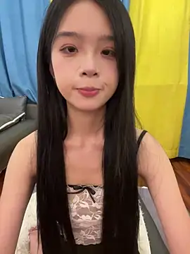 qiqi x online show from 10-14-25, 02:29