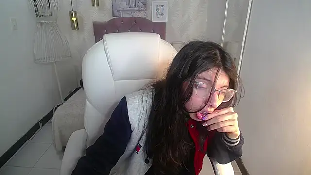 alllyson  online show from 11-14-25, 08:51