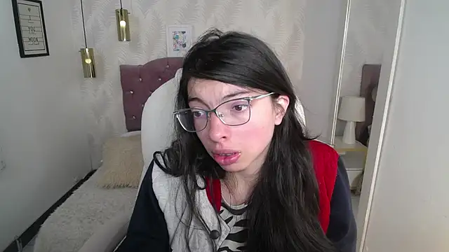 alllyson  online show from 12-16-25, 07:41