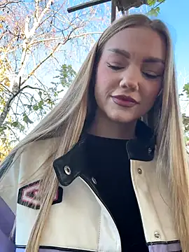 MilaMoone online show from 11-02-25, 11:45