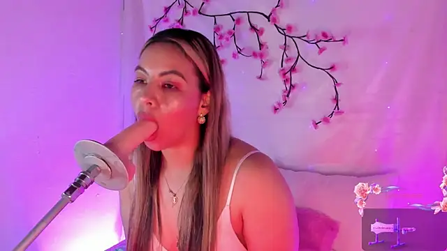 chubbyZoe online show from 10-17-25, 02:59