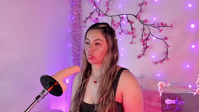 chubbyZoe online show from 10-28-25, 10:34