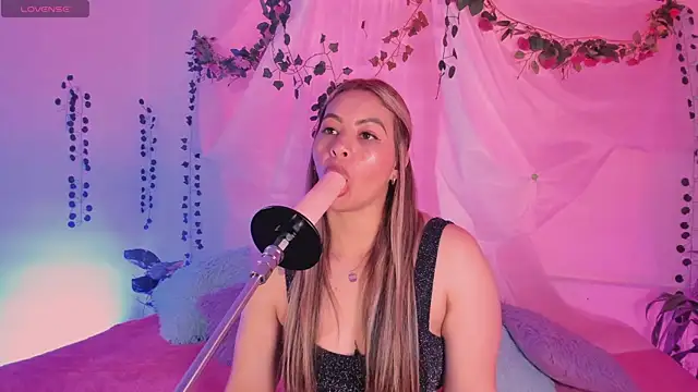 chubbyZoe online show from 11-18-25, 12:38