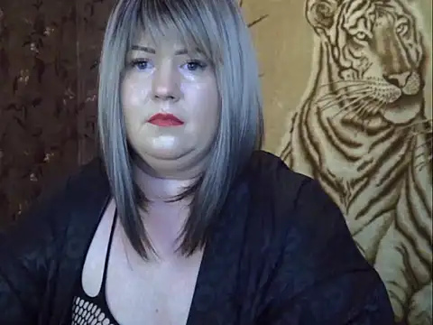 YuliiaSan online show from 12-17-25, 10:54