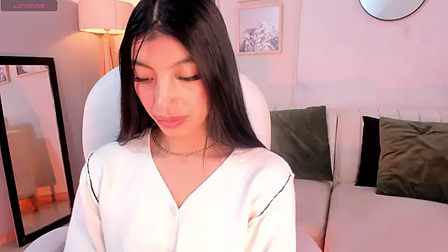 Tiffany Low online show from 02-25-26, 02:59