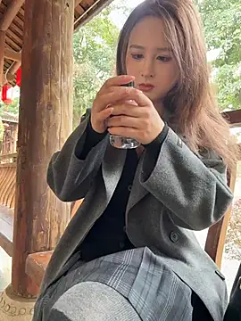 yuki june online show from 01-18-26, 07:56