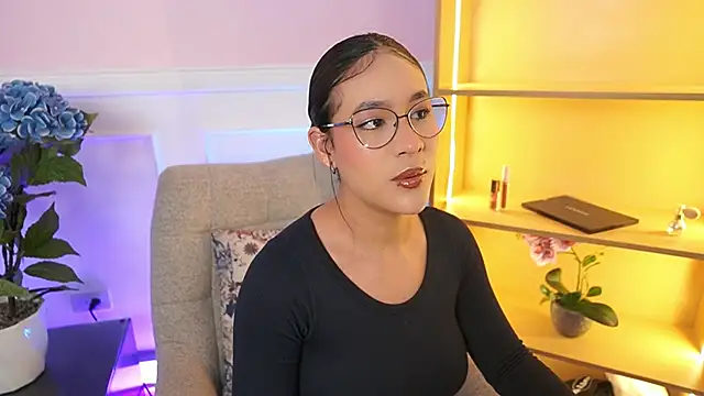 LaurennMiles online show from 10-02-25, 11:39
