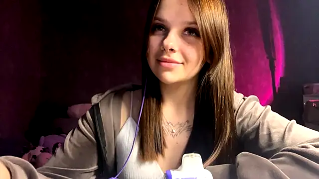 Vickypiki online show from 09-27-25, 02:11