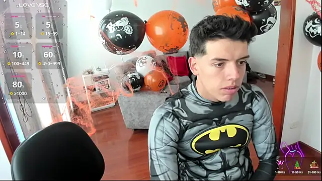 Snapshot of mattebret11 chatting on 10-31-25, 04:19 mattebret11 online show from 10-31-25, 04:19