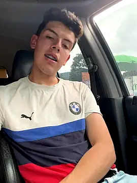 Snapshot of mattebret11 chatting on 11-12-25, 05:24 mattebret11 online show from 11-12-25, 05:24