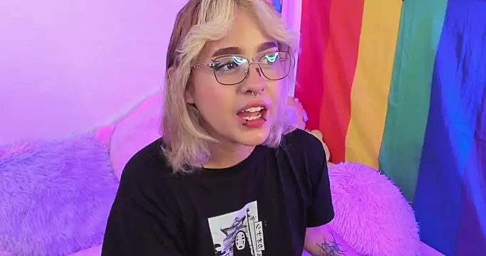 NekoWaifu online show from 10-16-25, 01:12