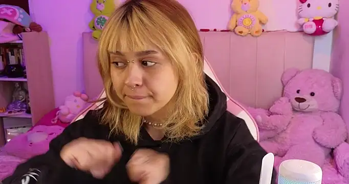 Snapshot of NekoWaifu chatting on 02-26-26, 02:05 NekoWaifu online show from 02-26-26, 02:05