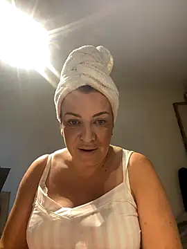 PoppyPrincessxox online show from 10-03-25, 10:01