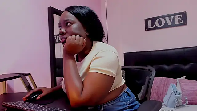 Zaira-Black online show from 11-14-25, 07:34